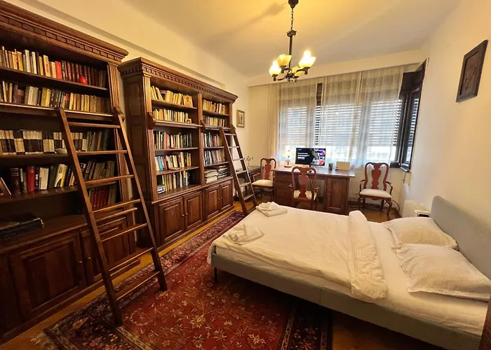 Unique Apartment In The Heart Of The City